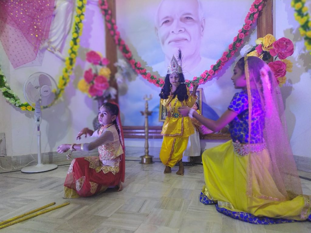 कृष्ण जन्माष्टमी के अवसर पर रंगाकर सांस्कृतिक कार्यक्रम का आयोजन